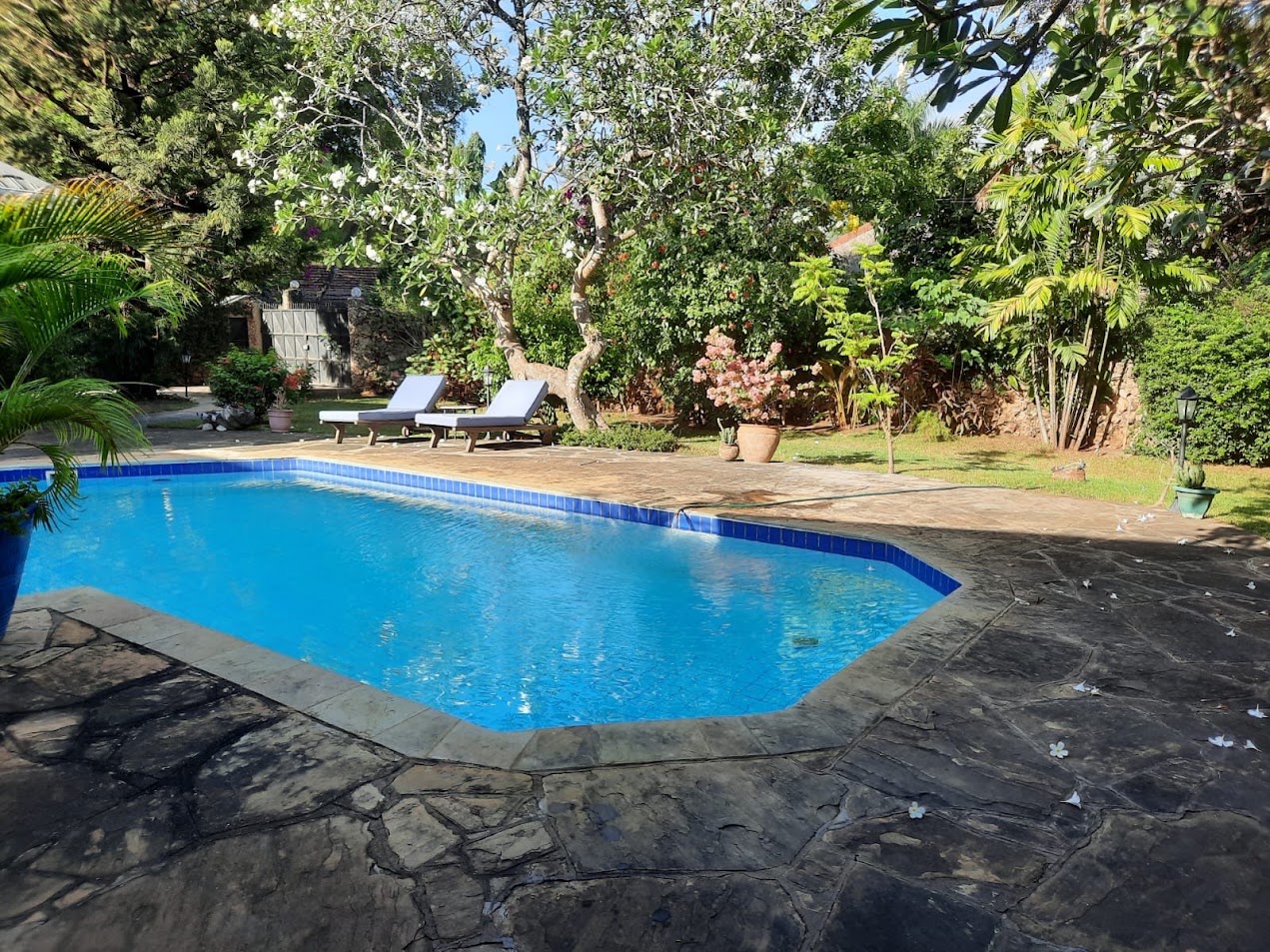 3 Bedroom Second Row Creek Villa