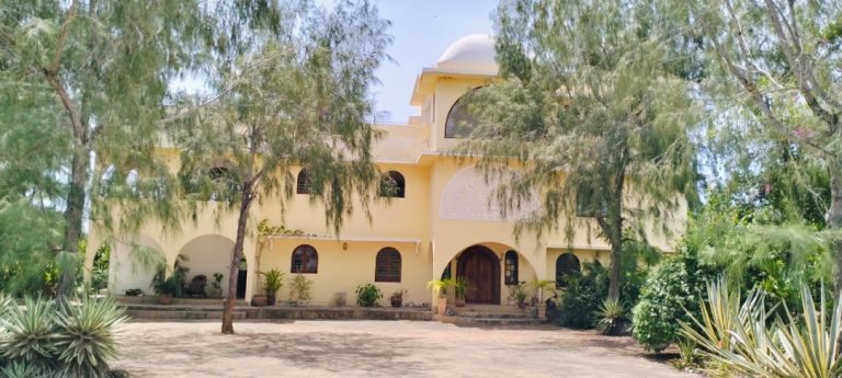 Palatial 4 Acre Watamu Beach Villa